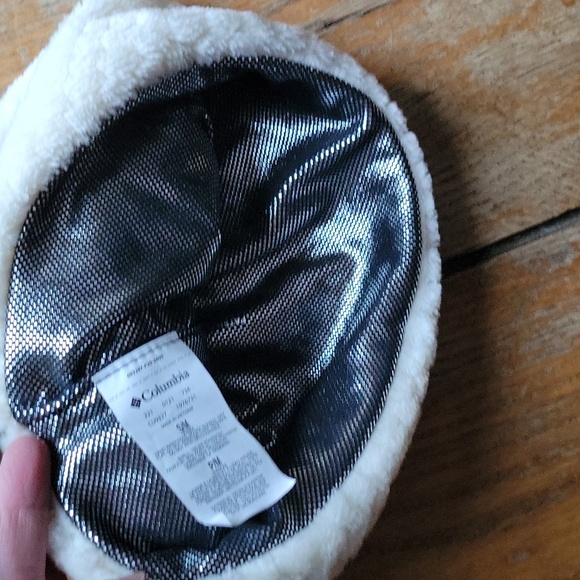 Nwt COLUMBIA Omni Heat Beanie Hat - Picture 3 of 3